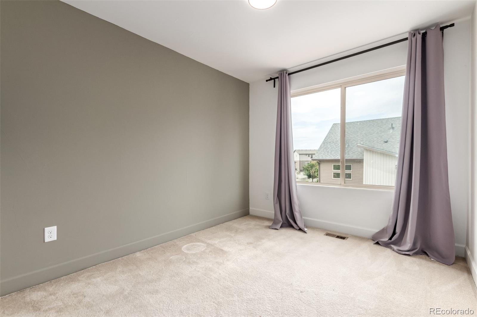 MLS Image #22 for 18691 e 50th place,denver, Colorado