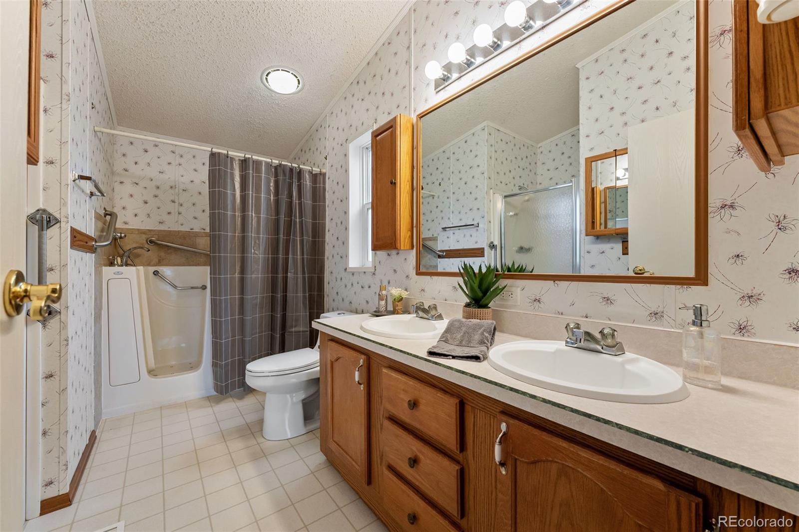 MLS Image #15 for 5879 s riviera court,centennial, Colorado
