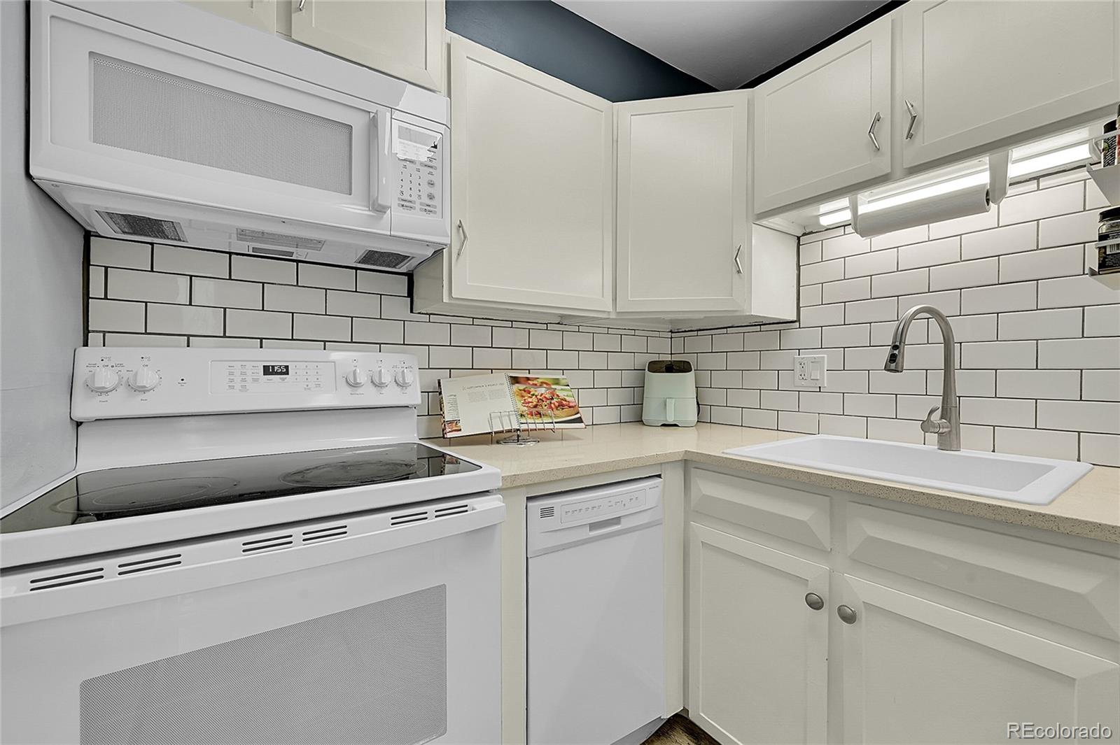 MLS Image #14 for 1050 n lafayette street 303,denver, Colorado