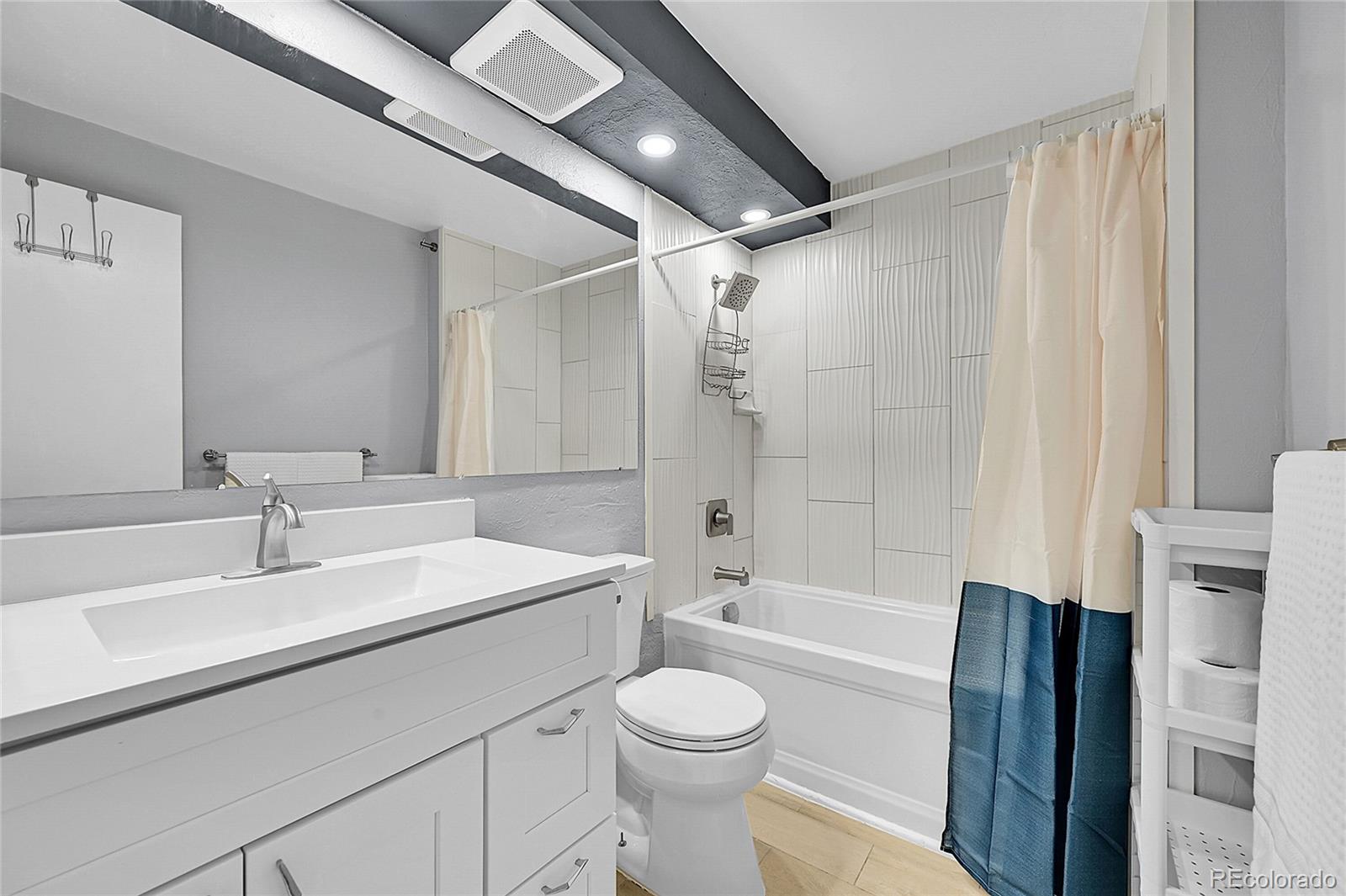 MLS Image #5 for 1050 n lafayette street 303,denver, Colorado
