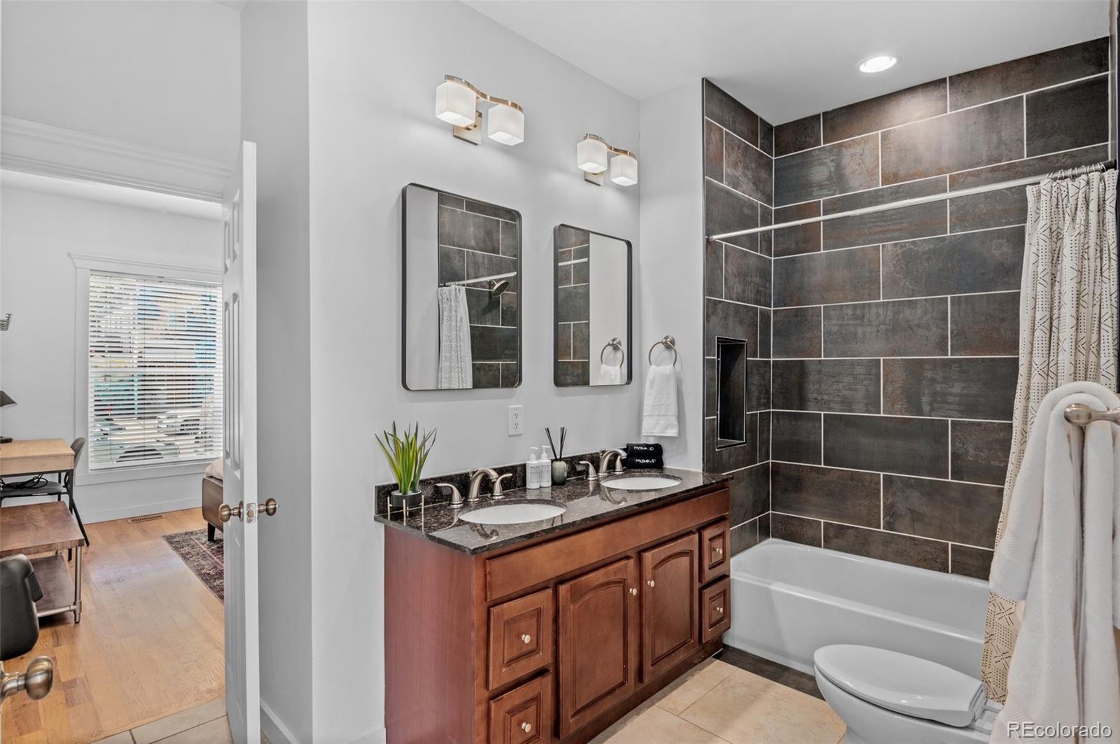 MLS Image #9 for 1223  31st street,denver, Colorado