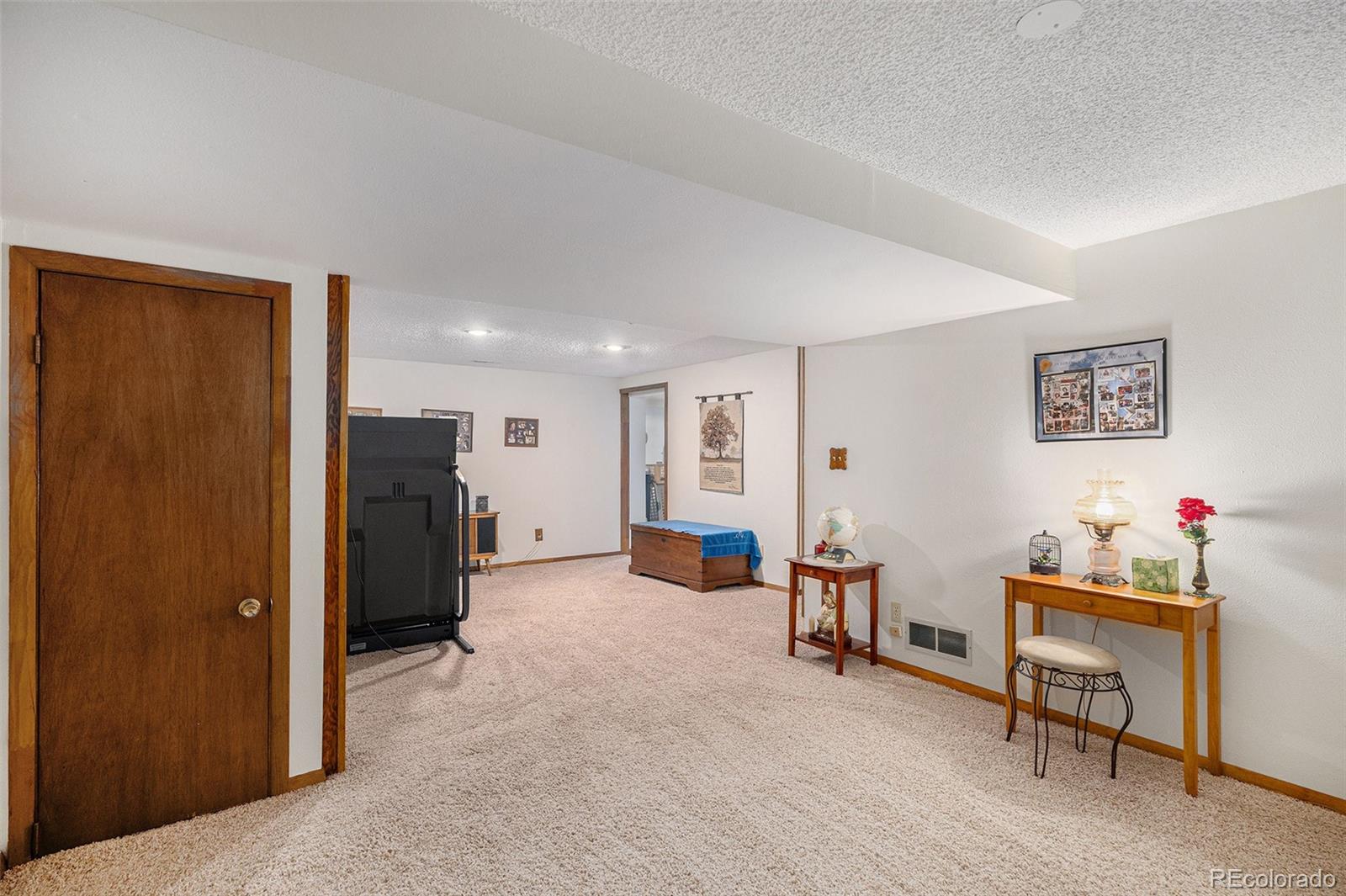 MLS Image #23 for 2556 s elkhart street,aurora, Colorado