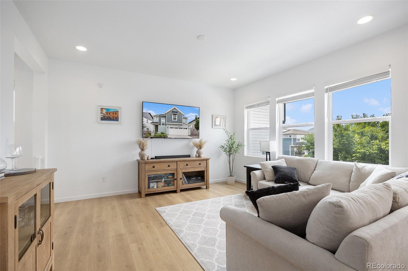 MLS Image #2 for 8215  big thompson street,littleton, Colorado