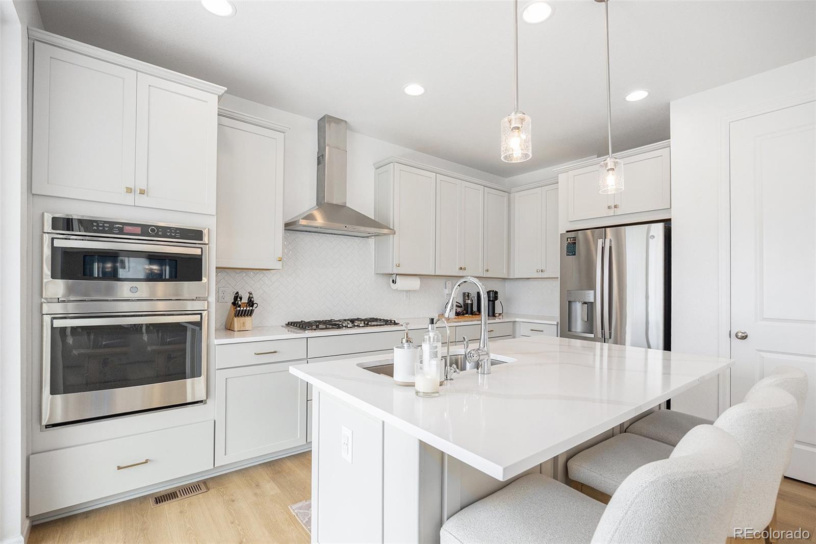 MLS Image #6 for 8215  big thompson street,littleton, Colorado