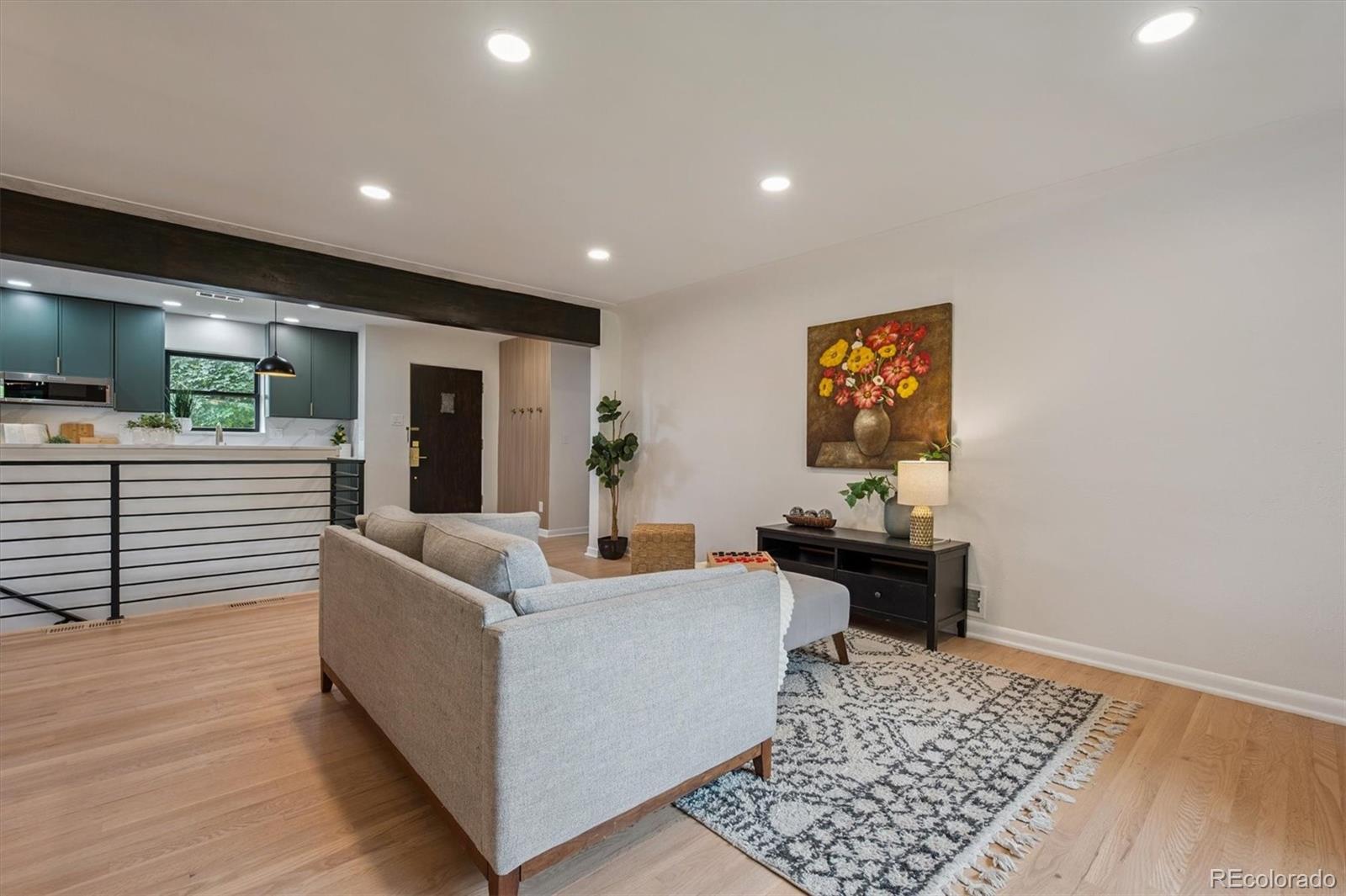 MLS Image #10 for 725 s harrison street,denver, Colorado