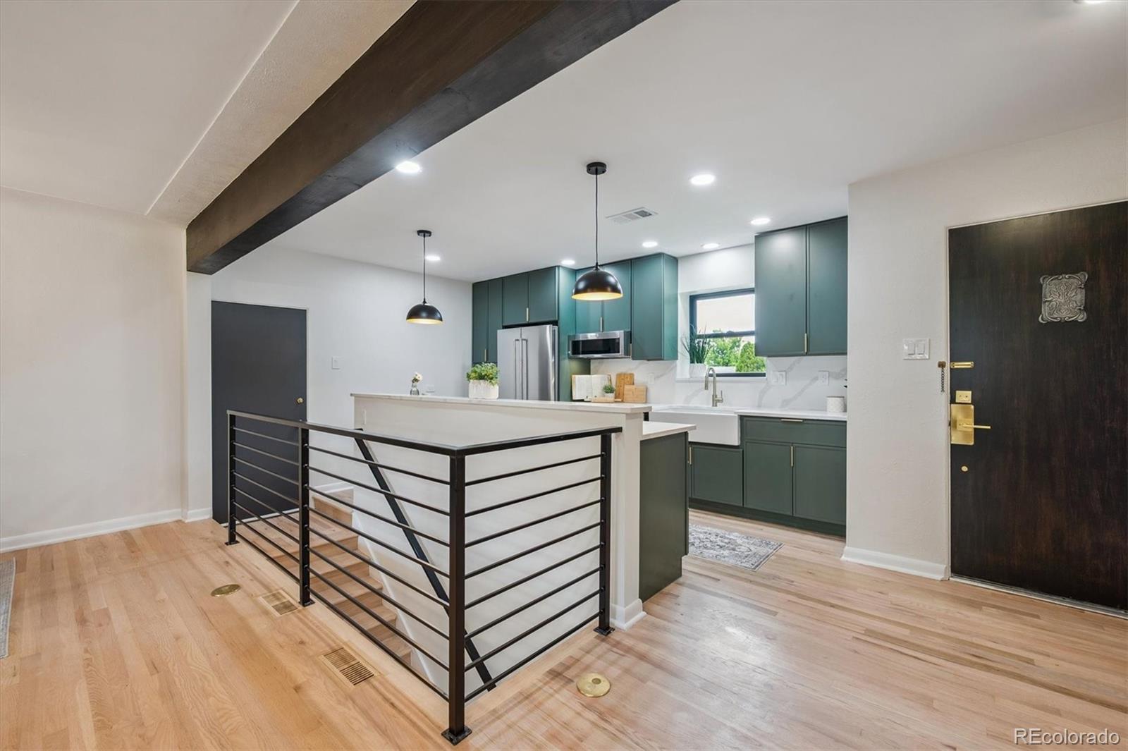 MLS Image #4 for 725 s harrison street,denver, Colorado