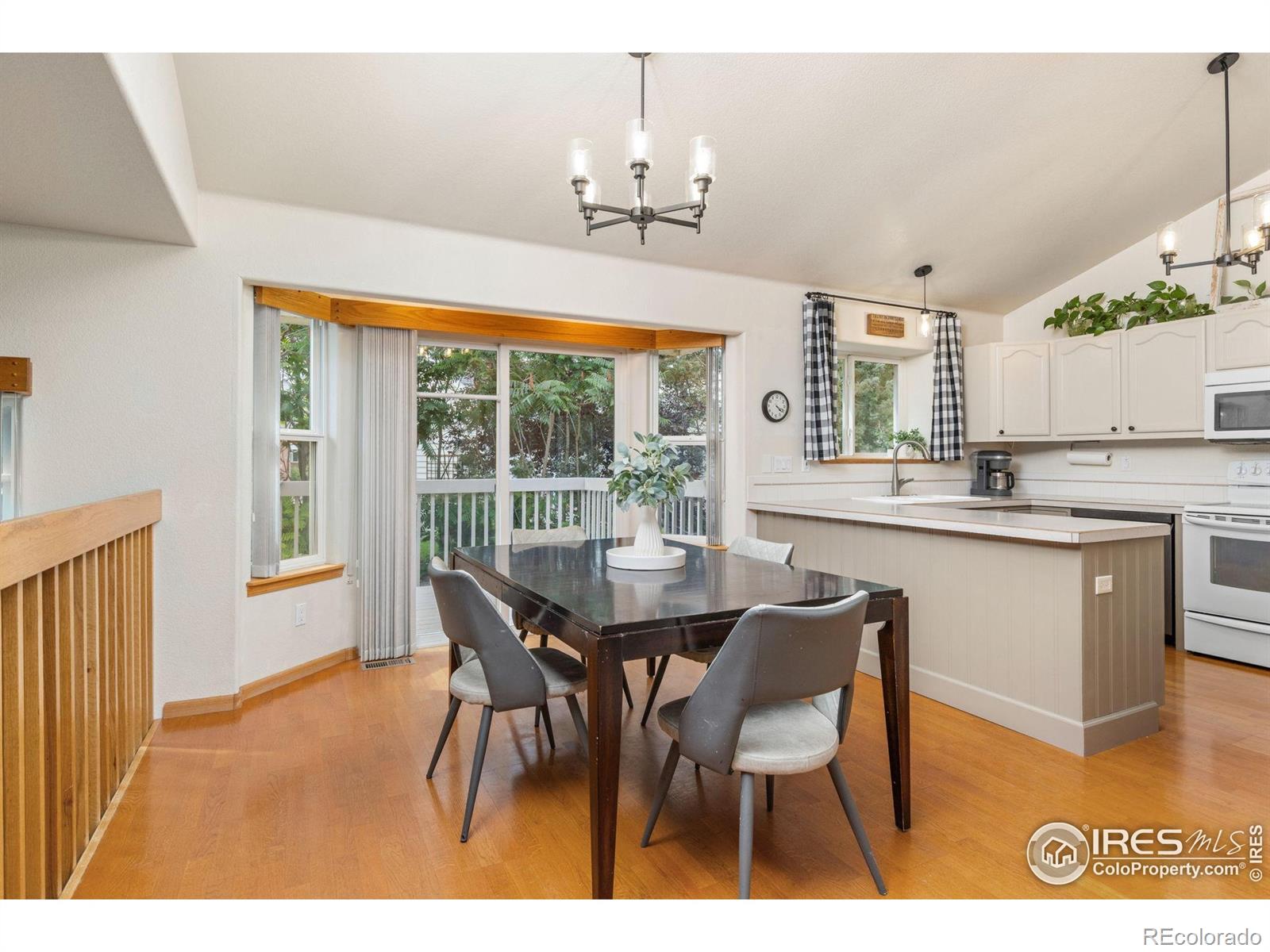 MLS Image #3 for 1682  stove prairie circle,loveland, Colorado