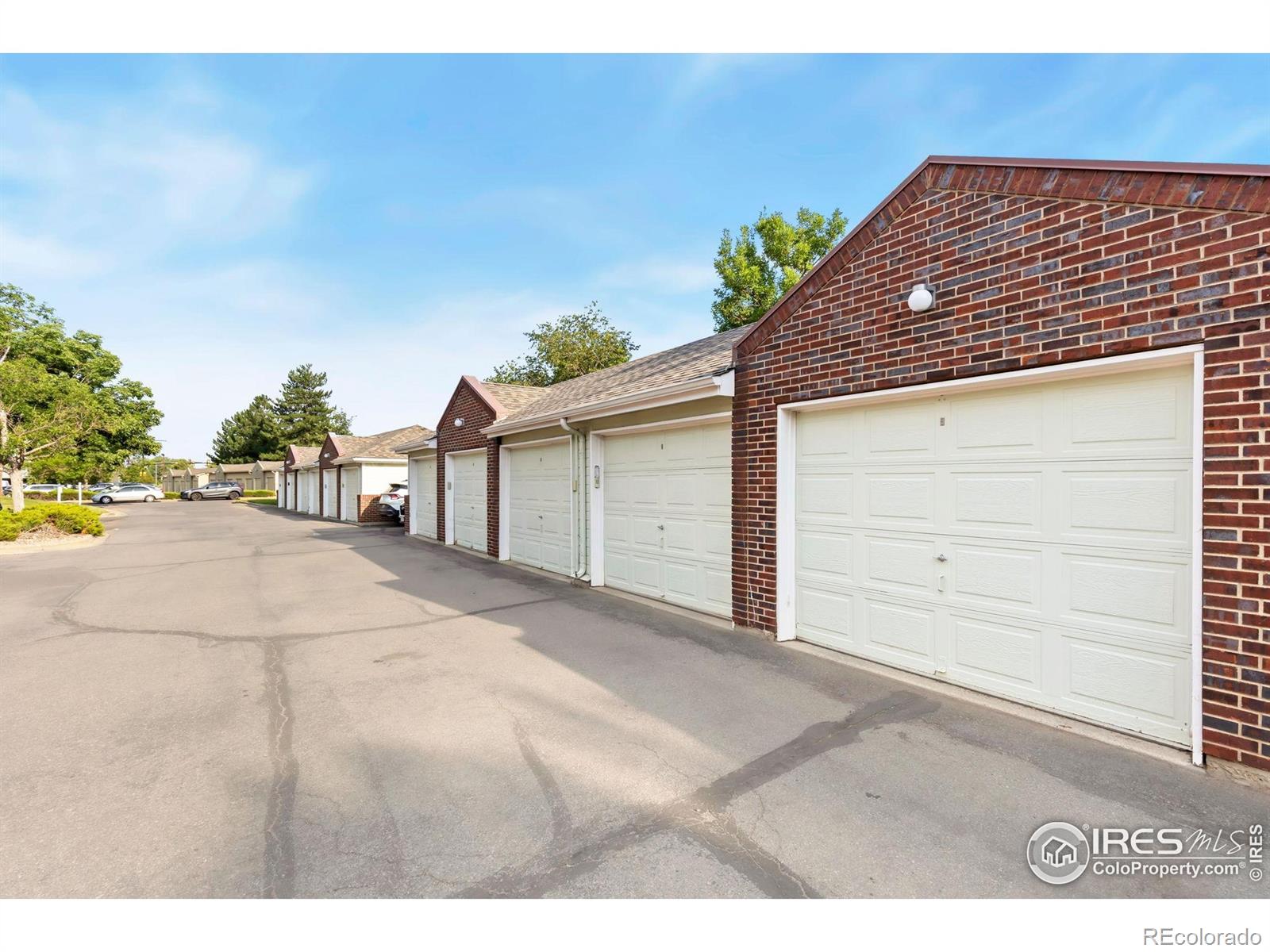 MLS Image #19 for 33 s boulder circle,boulder, Colorado