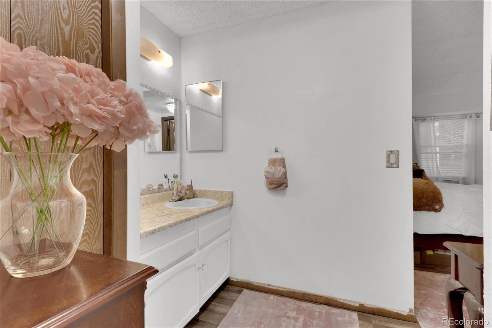 MLS Image #16 for 14208 e 1st drive,aurora, Colorado