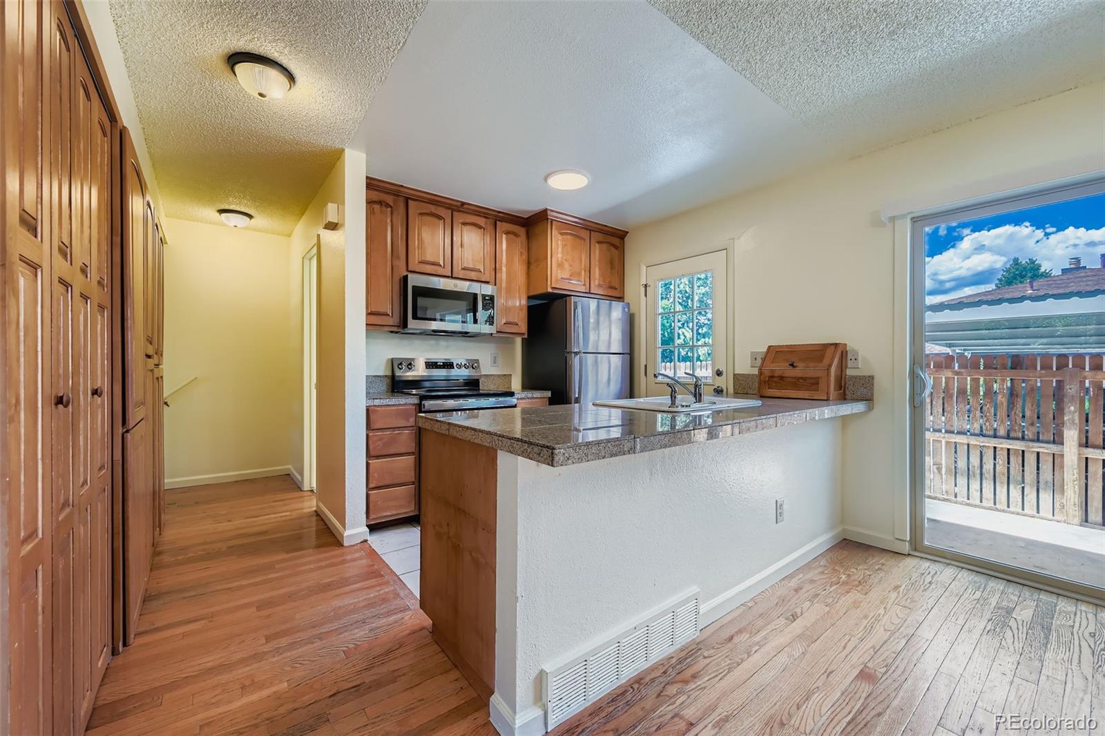 MLS Image #5 for 15032 e lehigh avenue,aurora, Colorado