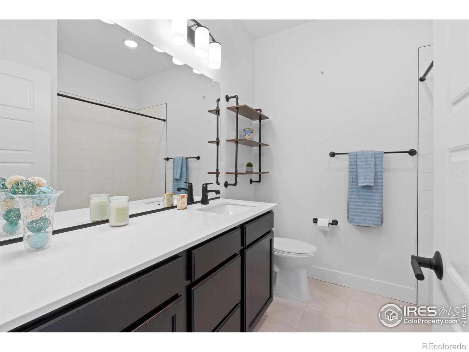 MLS Image #10 for 6791  navajo court,denver, Colorado