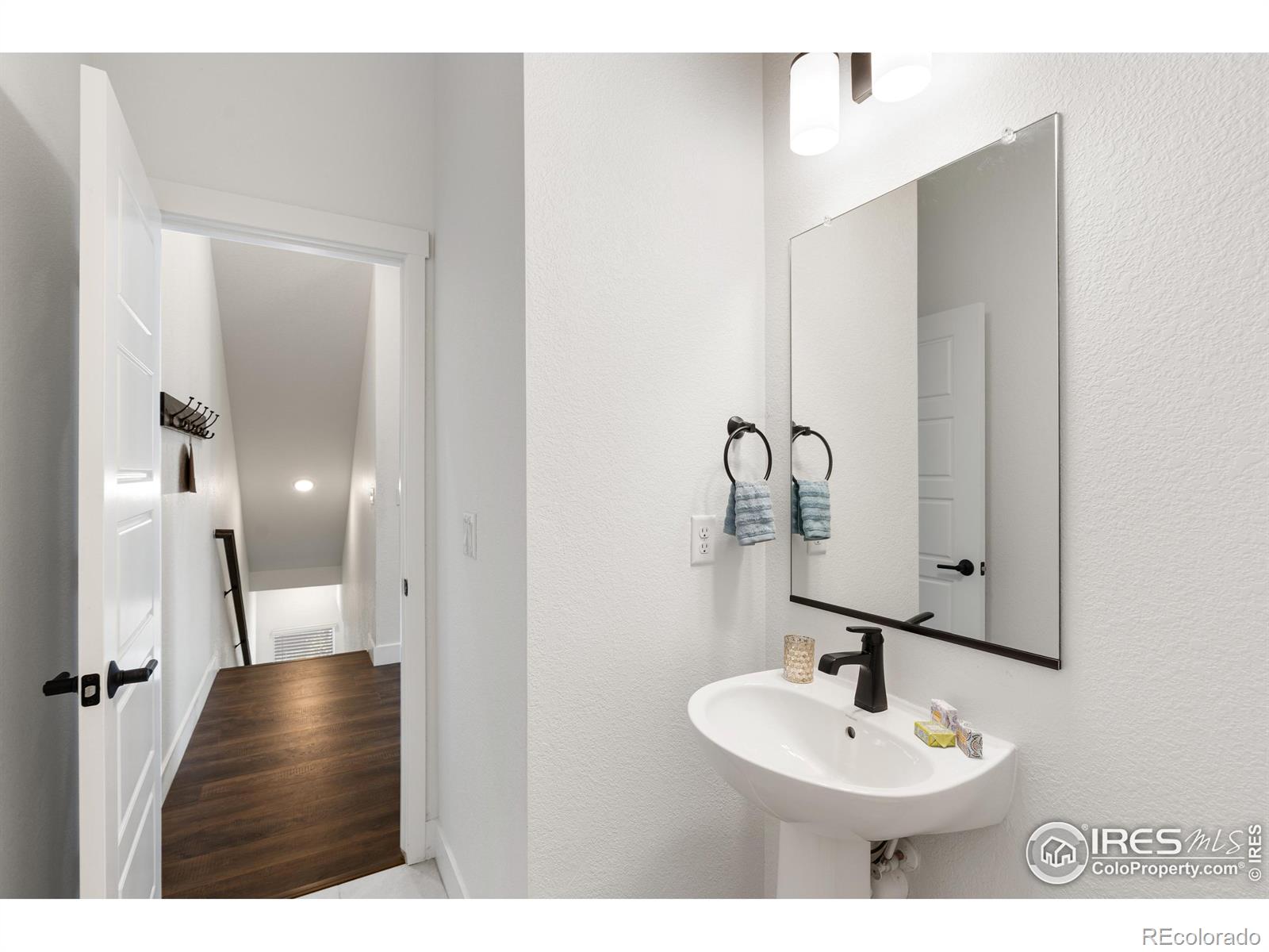 MLS Image #8 for 6791  navajo court,denver, Colorado