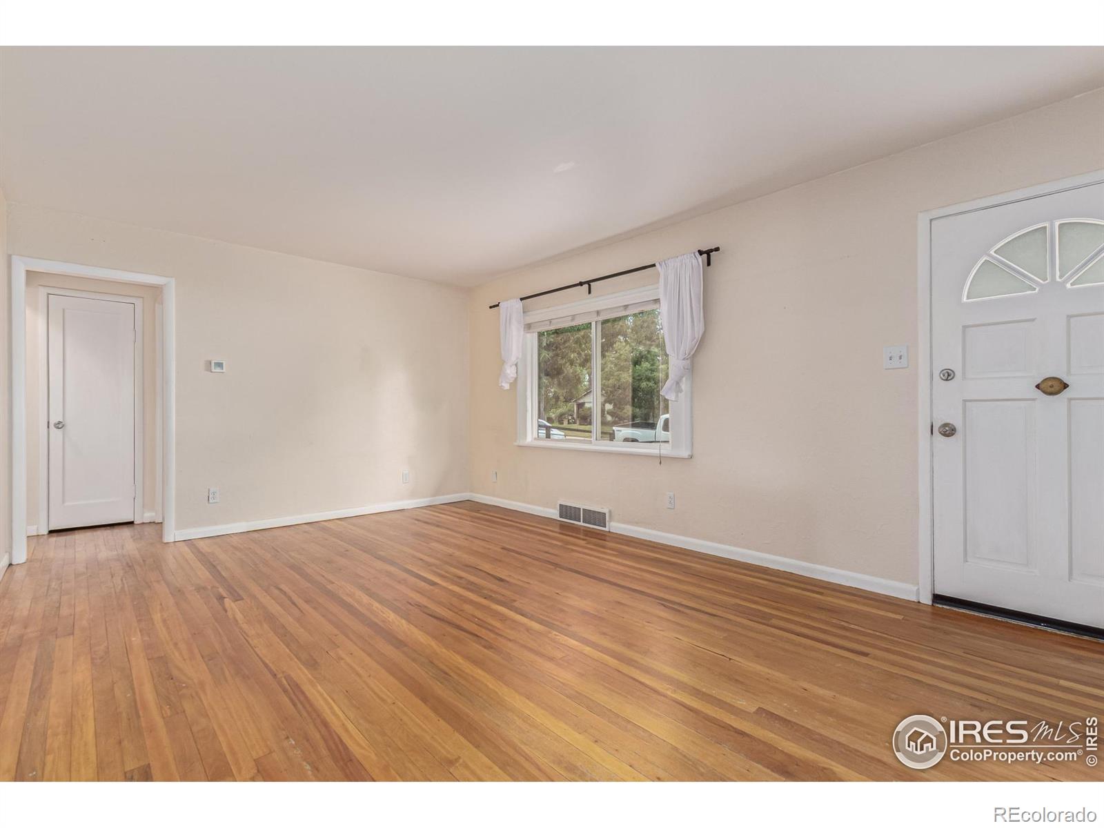 MLS Image #8 for 1224  jamaica street,aurora, Colorado