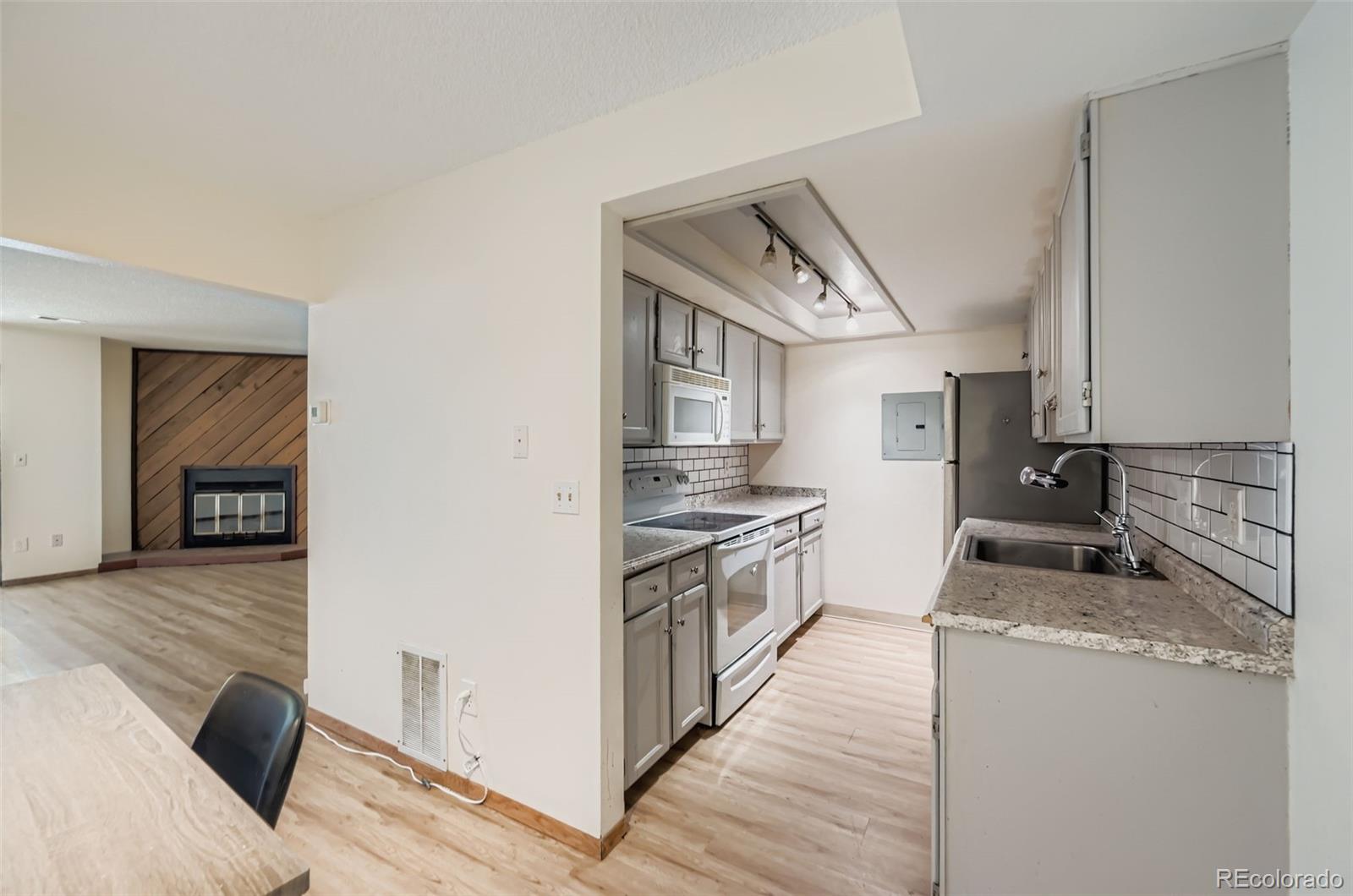 MLS Image #2 for 2902  shadow creek drive,boulder, Colorado