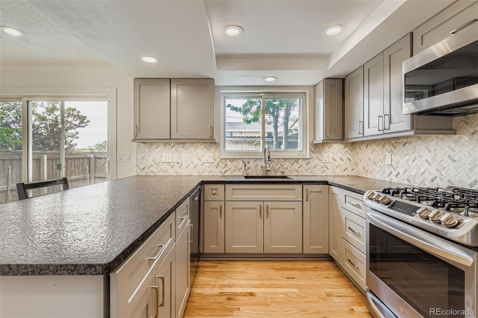 MLS Image #10 for 3981 s boston street,denver, Colorado