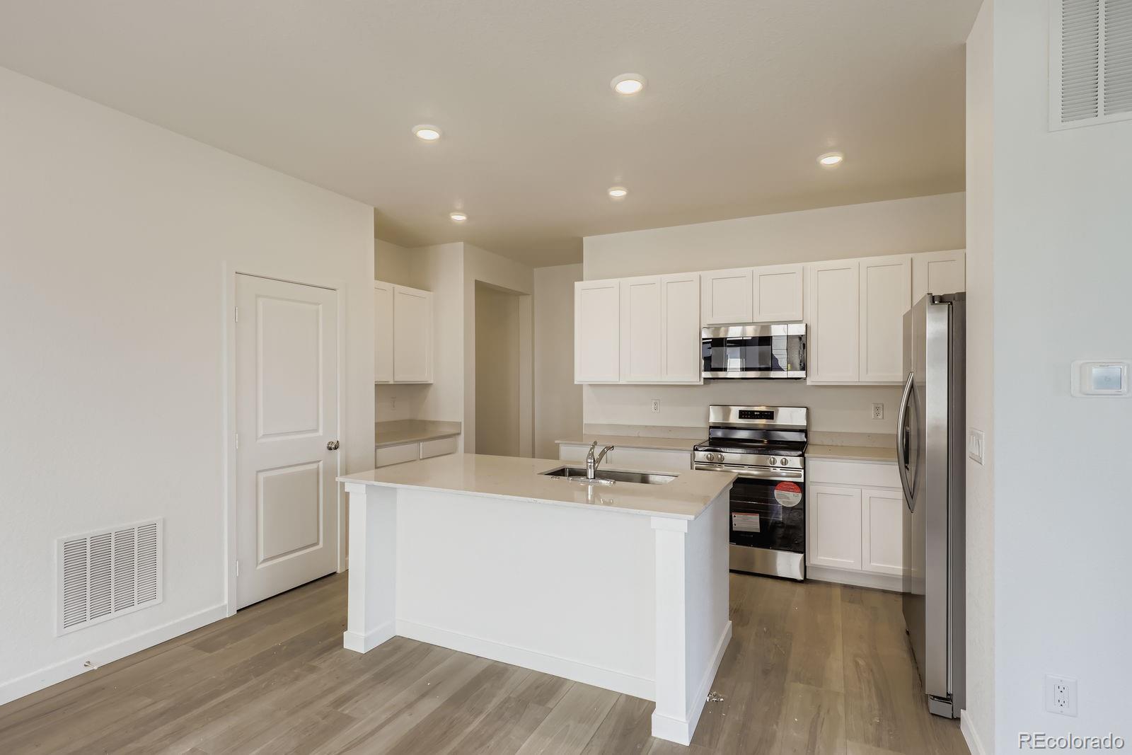 MLS Image #2 for 15262  detroit street,thornton, Colorado
