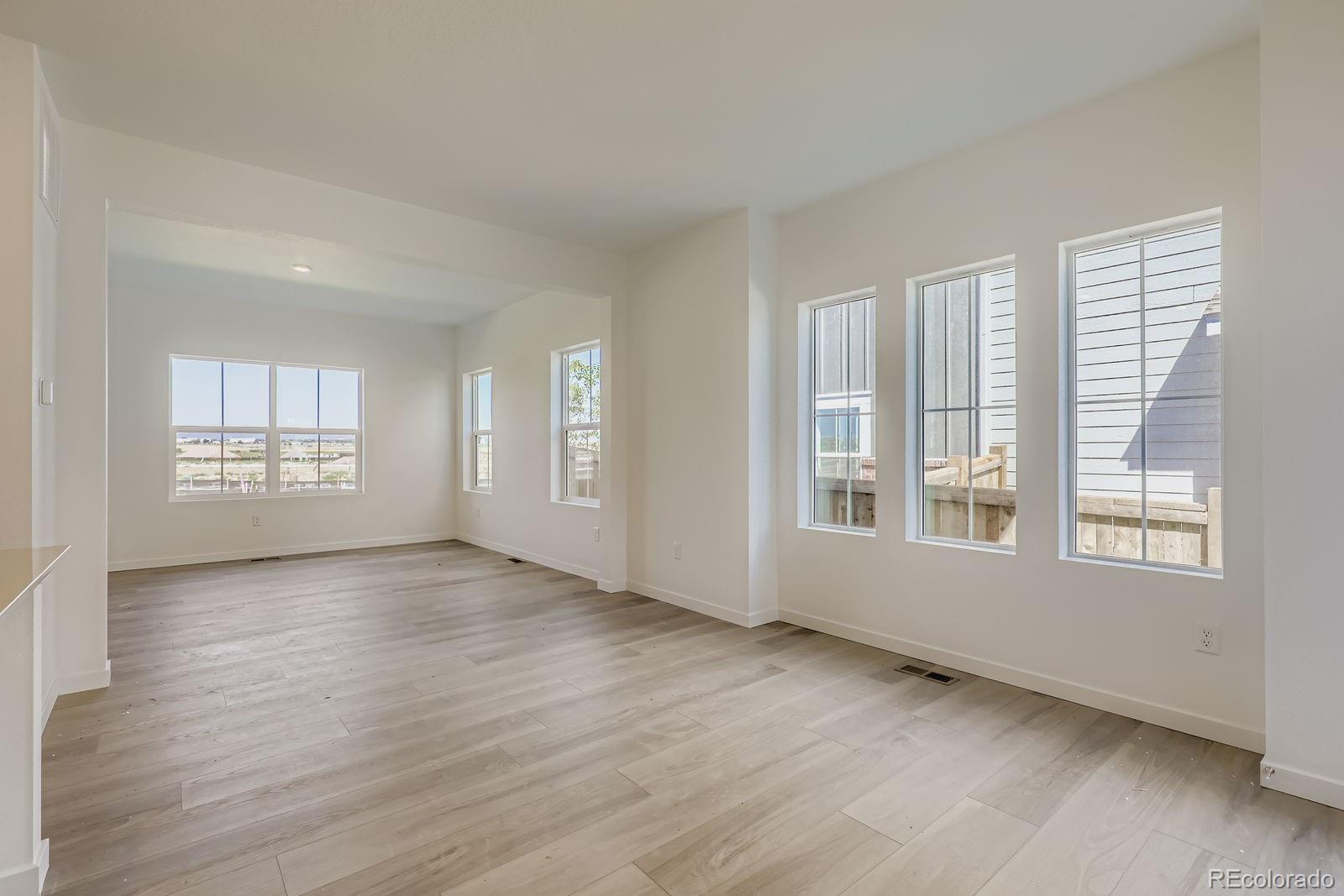 MLS Image #3 for 15262  detroit street,thornton, Colorado