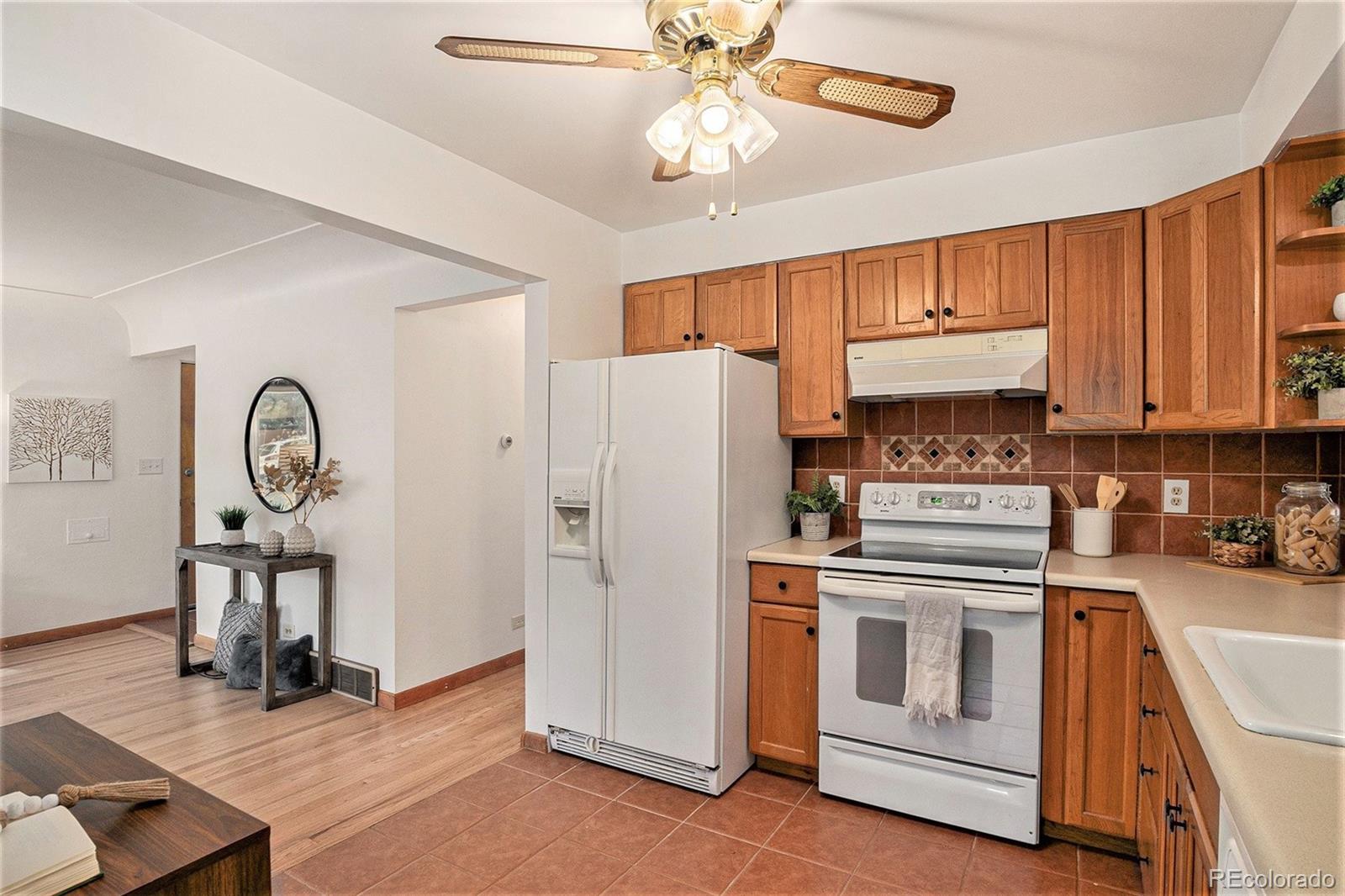 MLS Image #6 for 5516 s elmwood street,littleton, Colorado