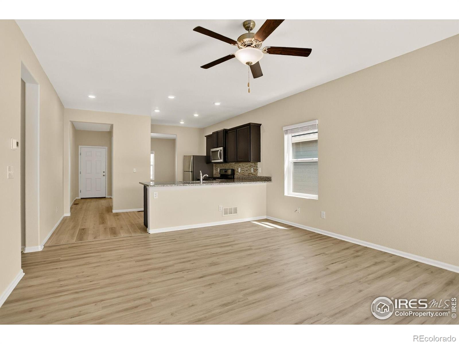 MLS Image #4 for 308  bowles street,keenesburg, Colorado