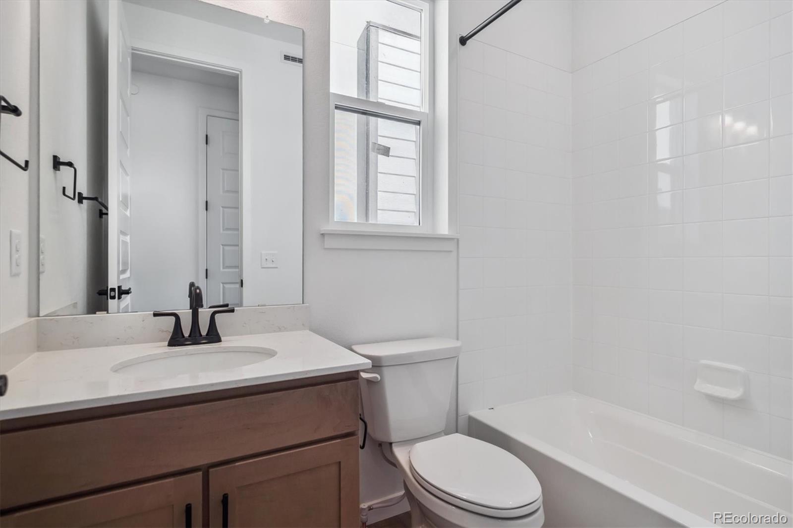MLS Image #20 for 11469 e briarwood circle,centennial, Colorado