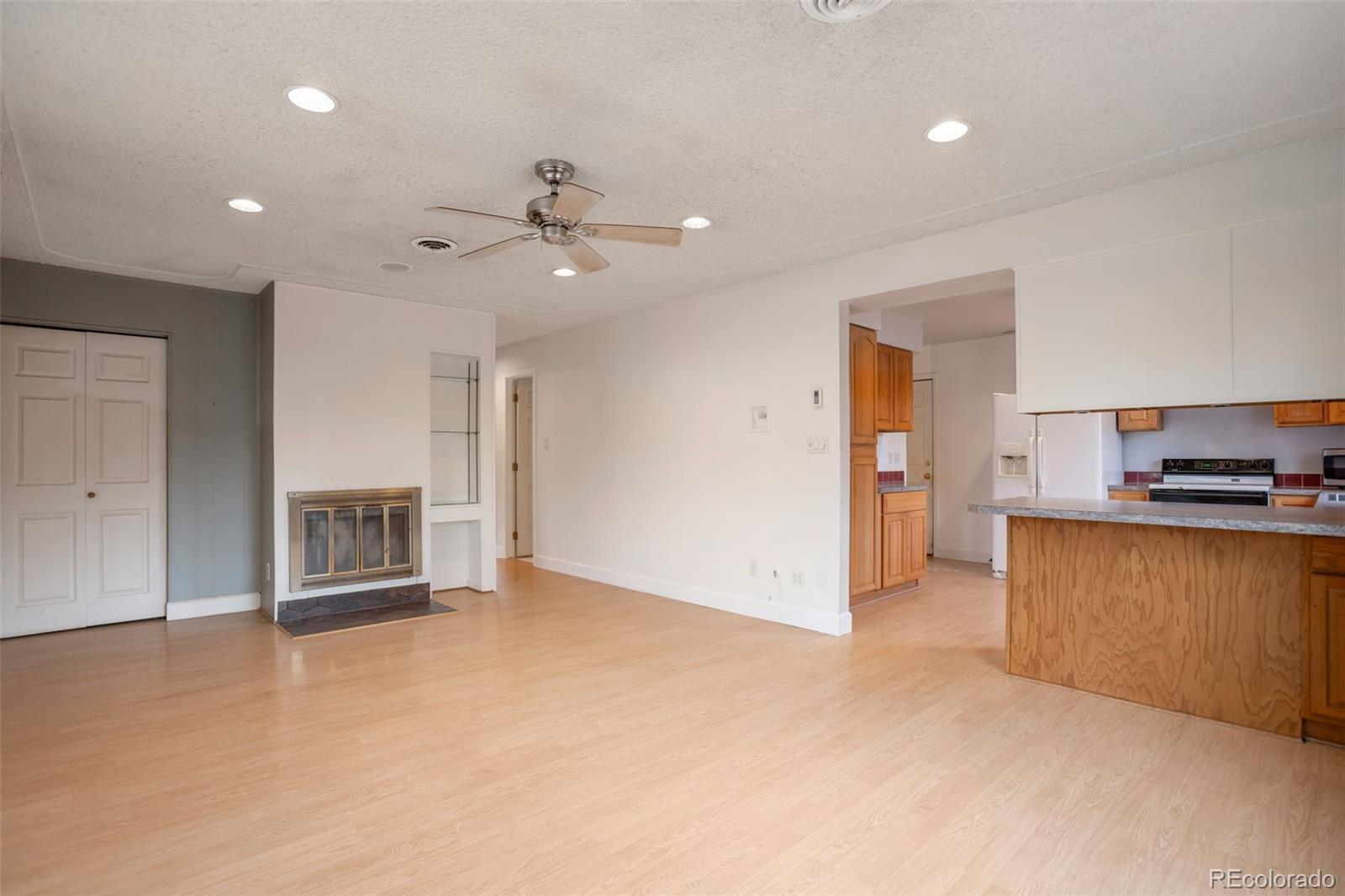 MLS Image #5 for 801  naples street,aurora, Colorado