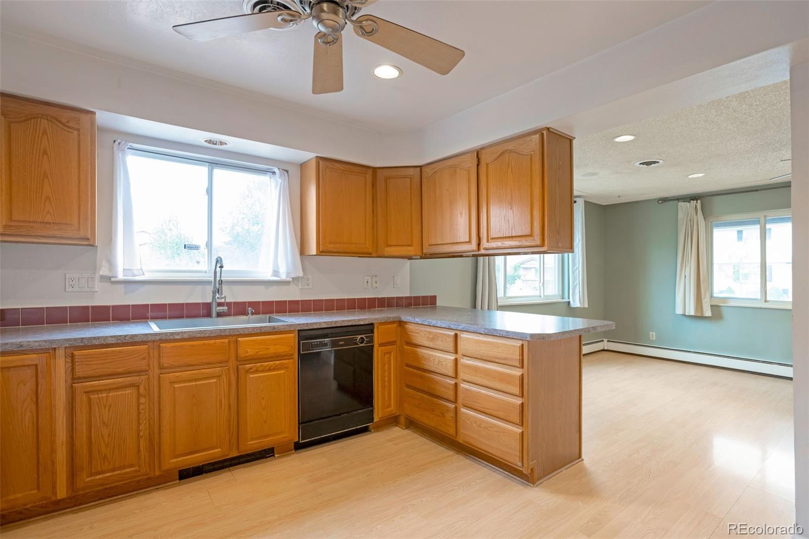 MLS Image #8 for 801  naples street,aurora, Colorado