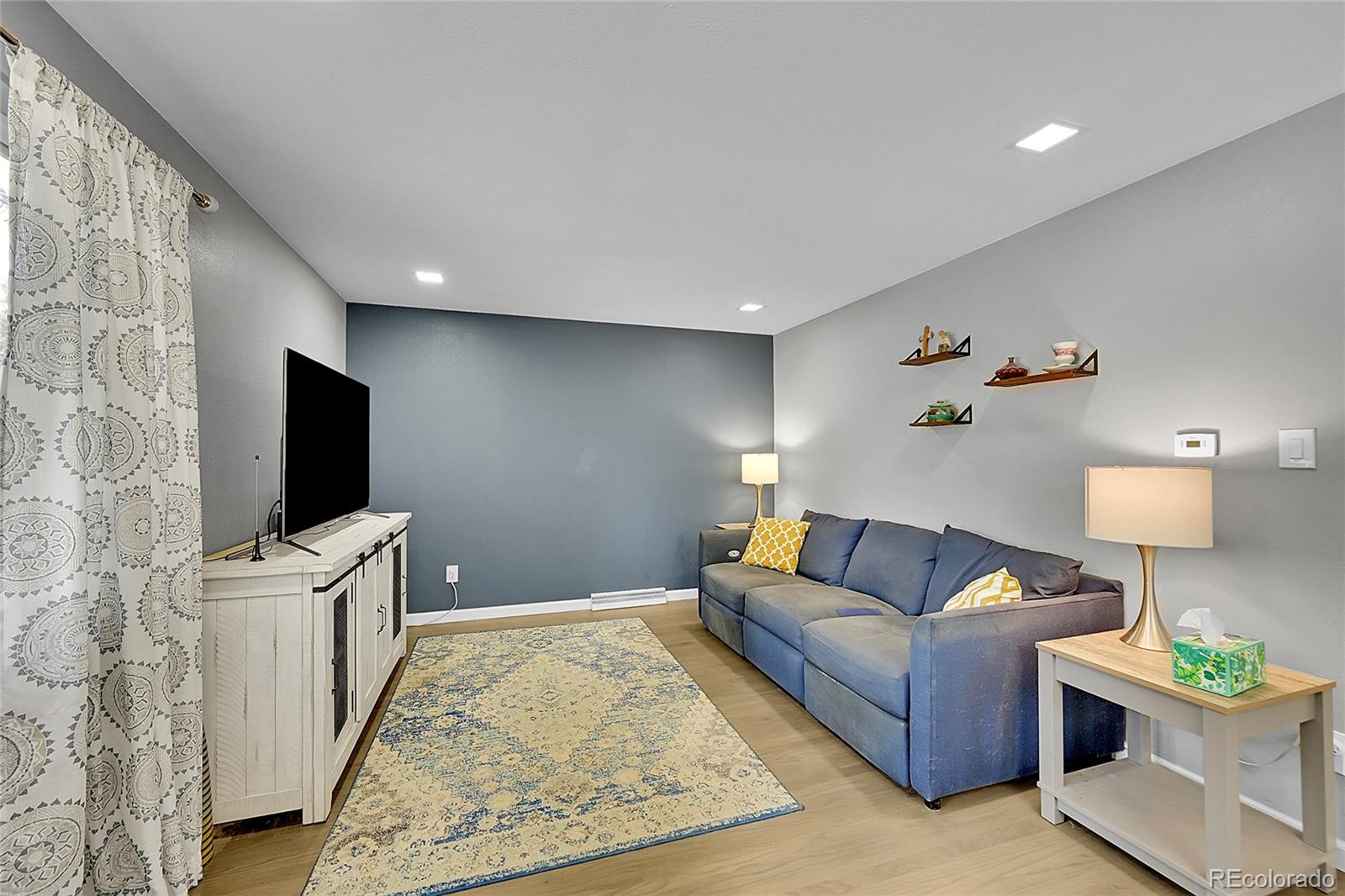 MLS Image #12 for 6973  oak way,arvada, Colorado