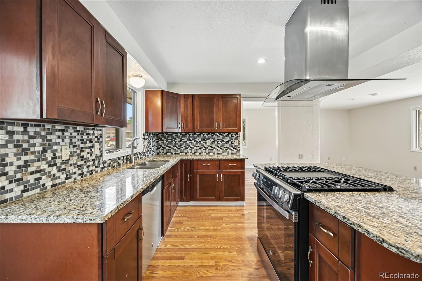 MLS Image #6 for 6406 w 70th avenue,arvada, Colorado
