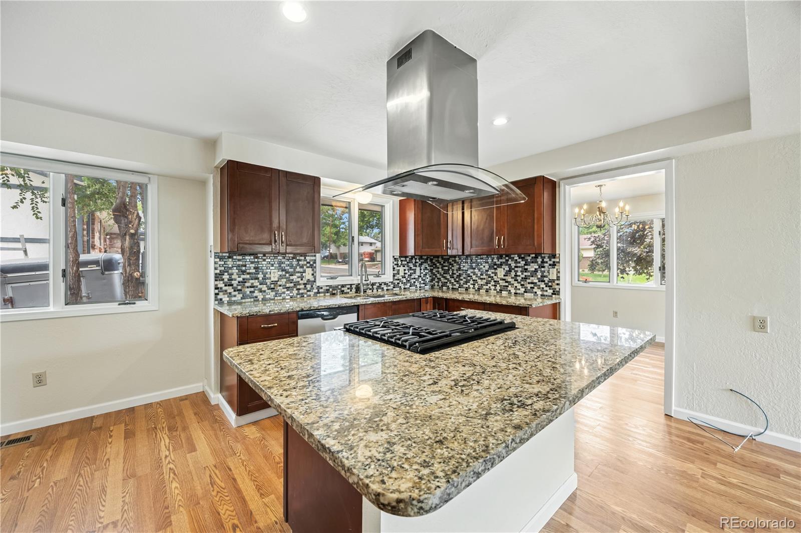 MLS Image #7 for 6406 w 70th avenue,arvada, Colorado