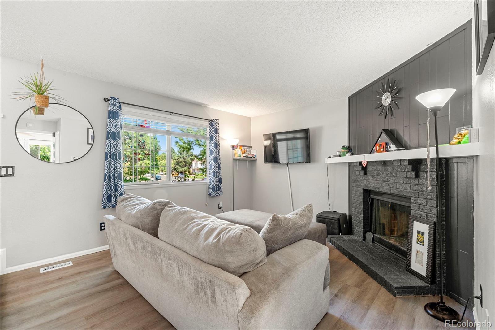 MLS Image #2 for 4260 s mobile circle,aurora, Colorado