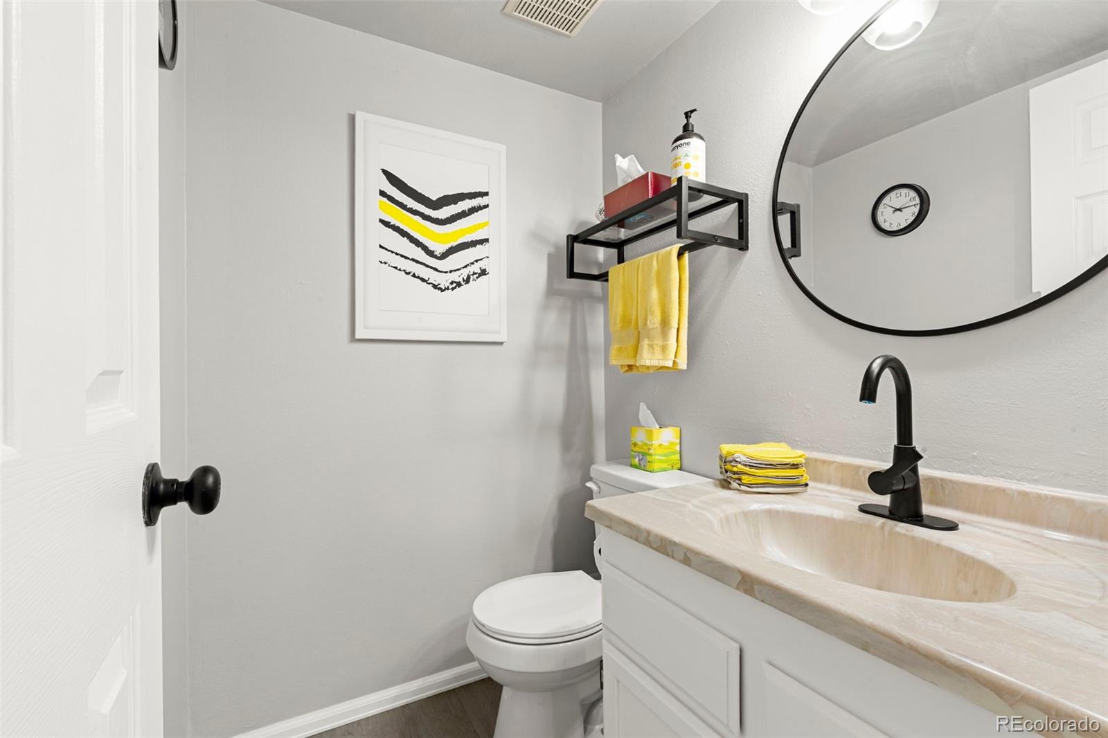MLS Image #3 for 4260 s mobile circle,aurora, Colorado