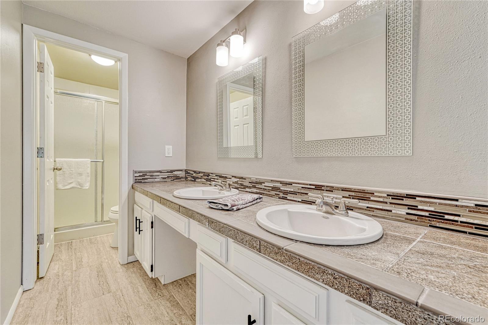 MLS Image #13 for 7525 s rosemary circle,centennial, Colorado