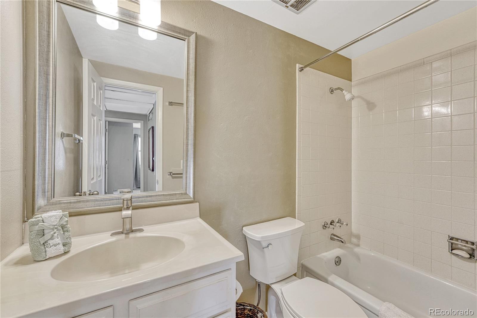 MLS Image #14 for 7525 s rosemary circle,centennial, Colorado