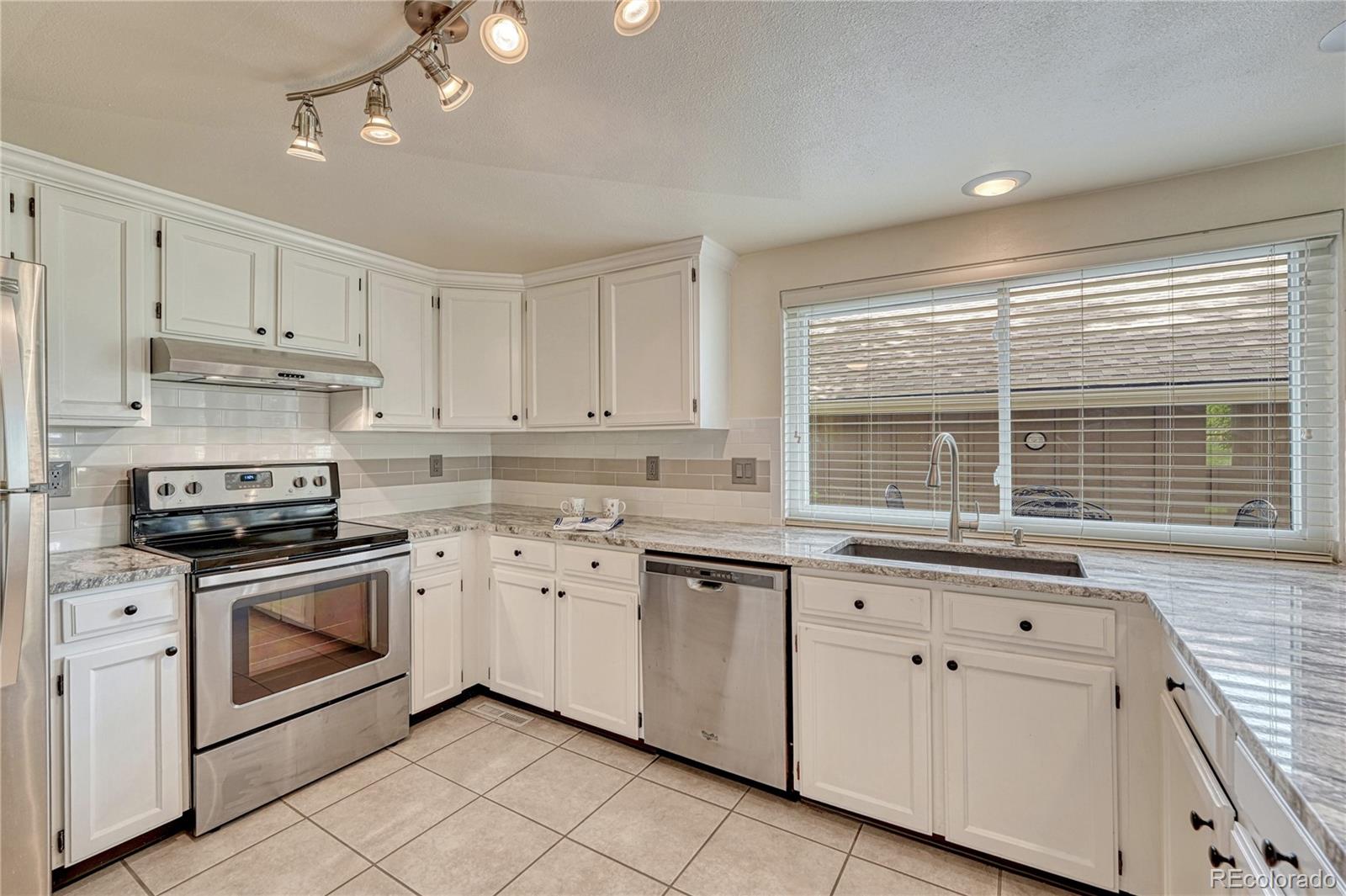 MLS Image #7 for 7525 s rosemary circle,centennial, Colorado