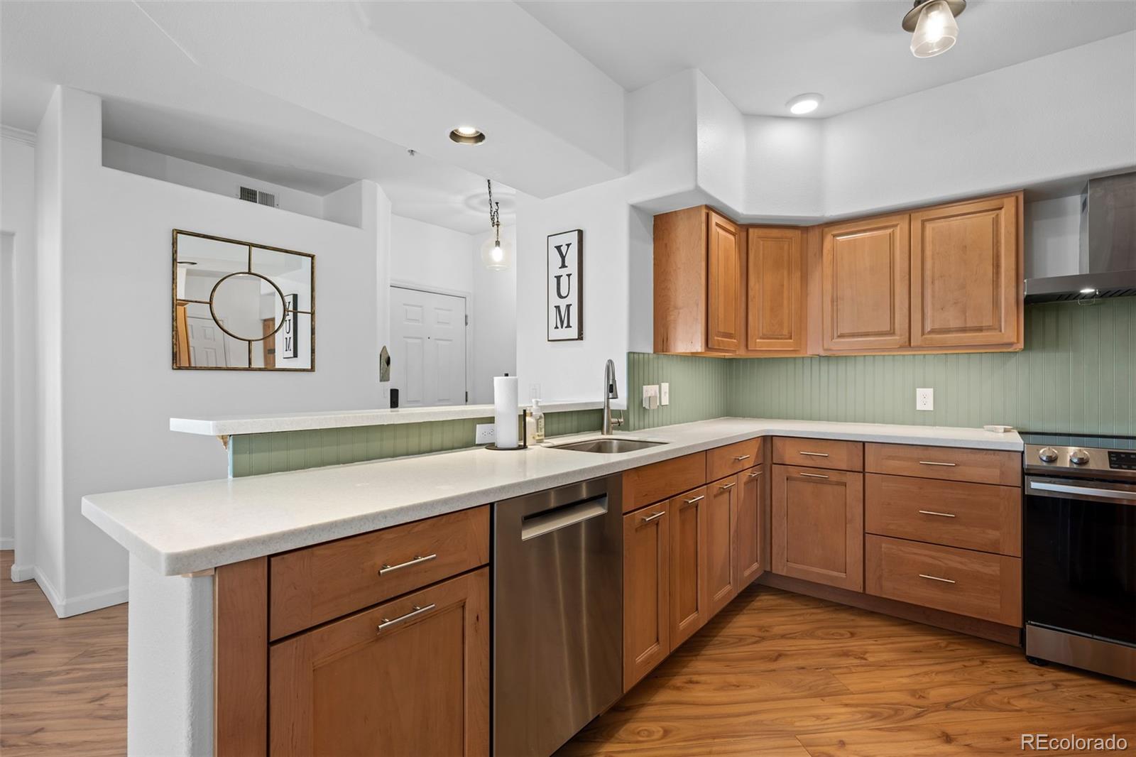 MLS Image #9 for 940 e plum creek parkway,castle rock, Colorado