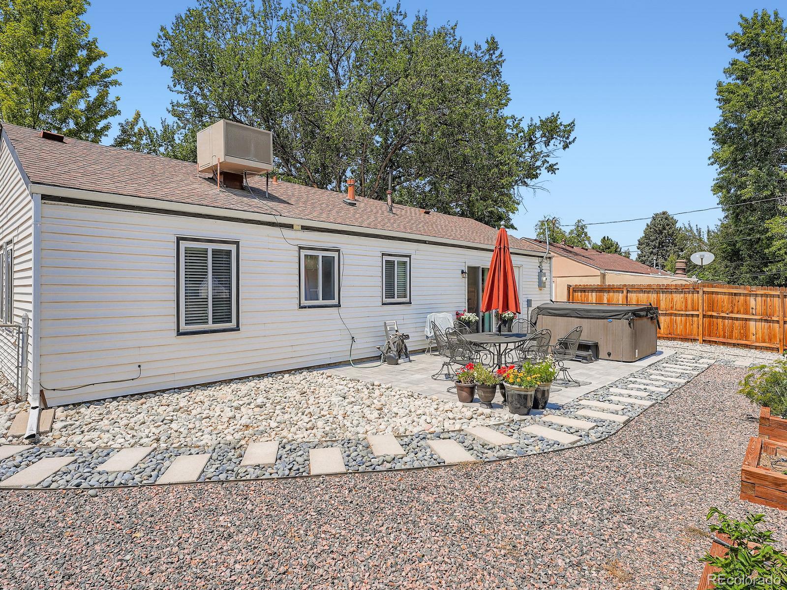 MLS Image #21 for 3040 s elm street,denver, Colorado