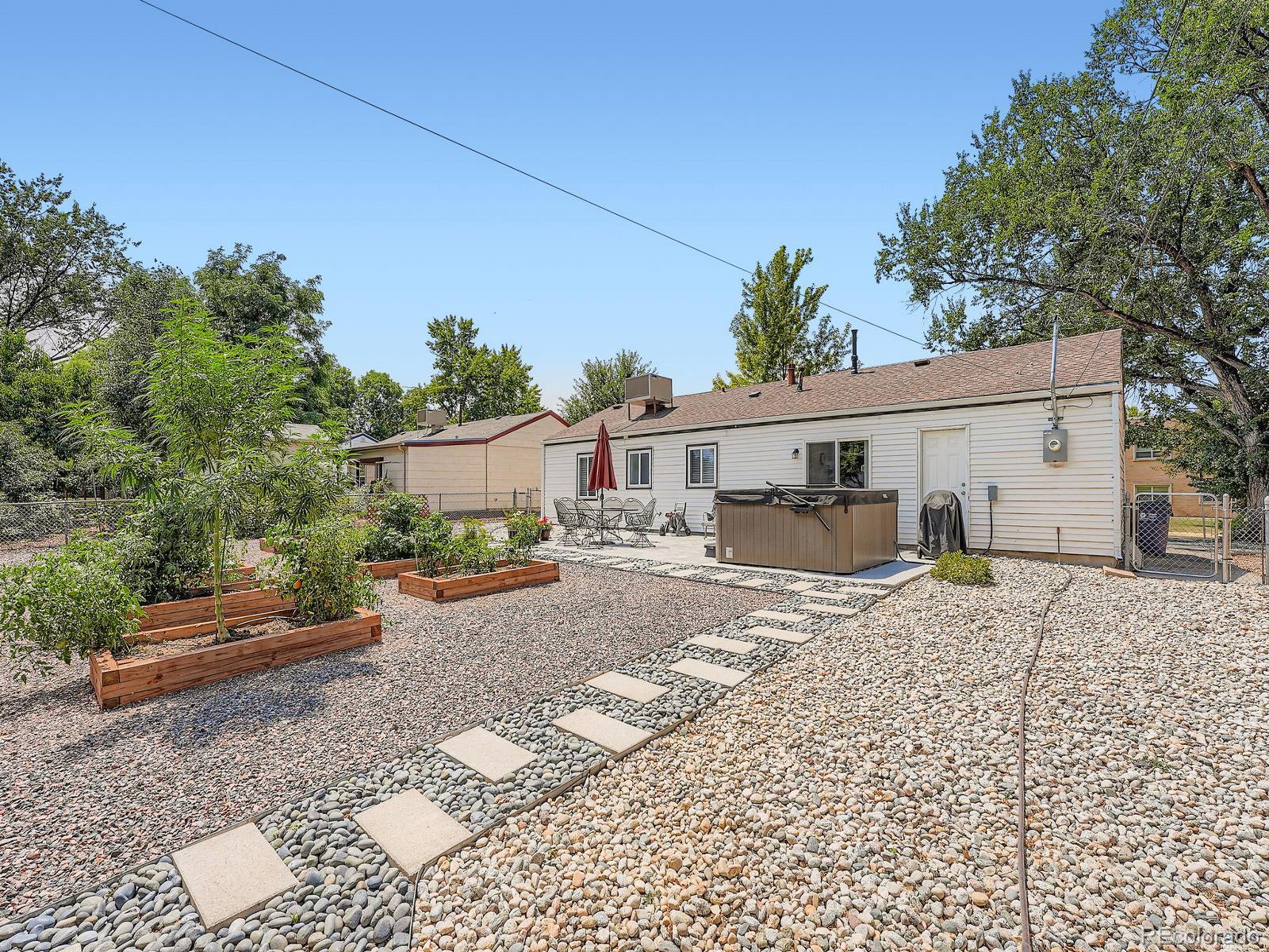 MLS Image #24 for 3040 s elm street,denver, Colorado