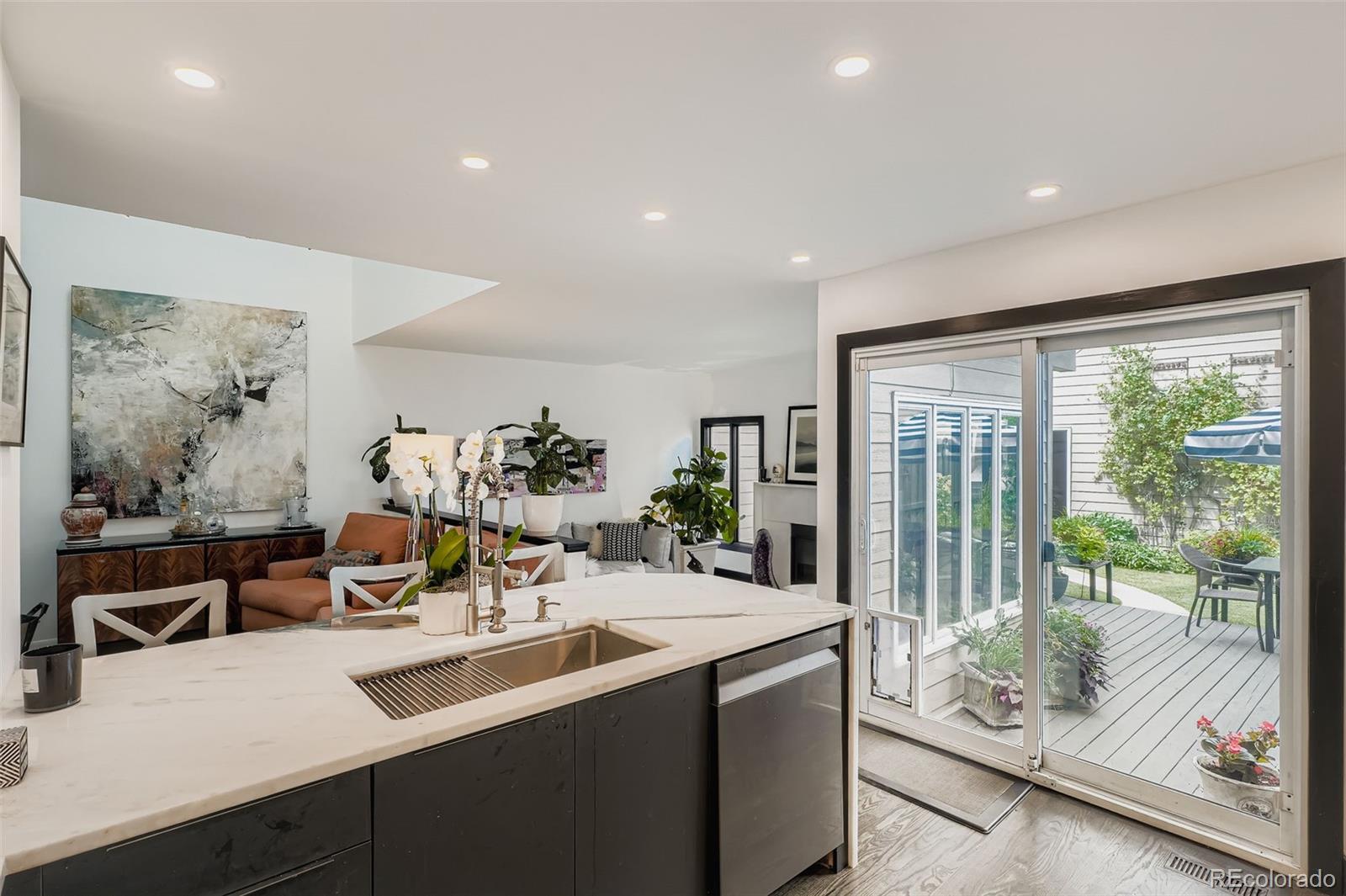 MLS Image #12 for 287 s holly street,denver, Colorado