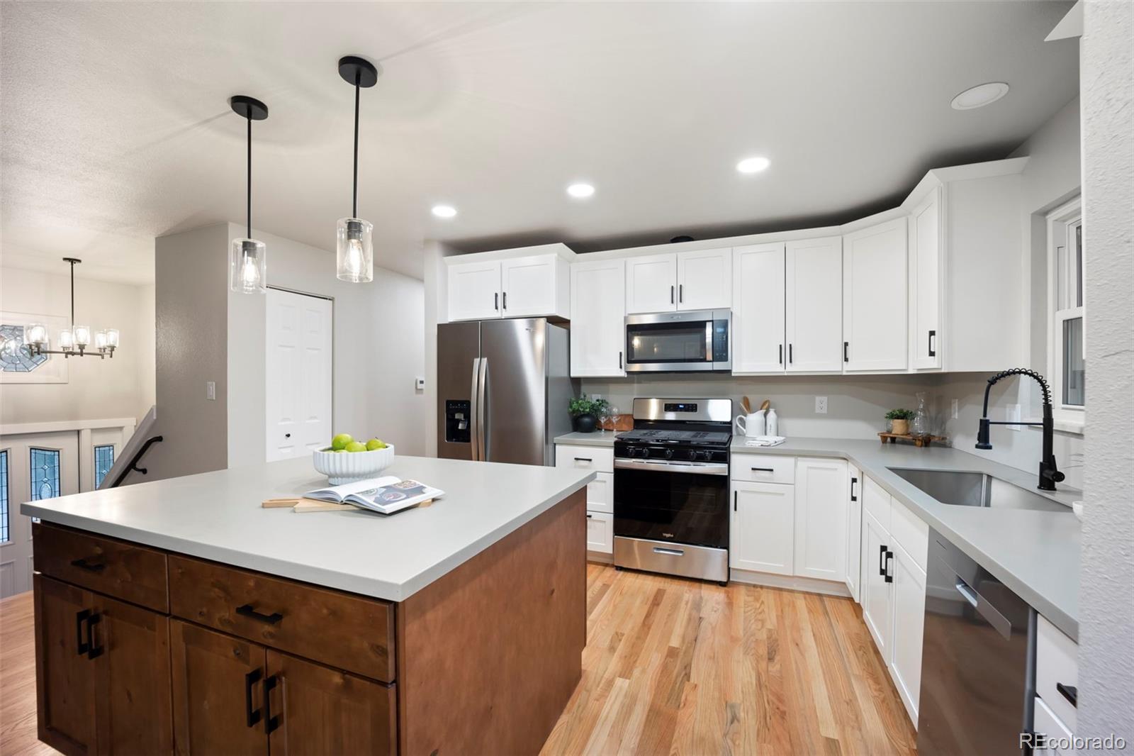 MLS Image #5 for 814  cardinal street,colorado springs, Colorado