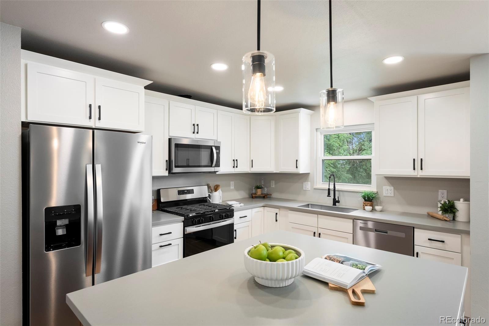 MLS Image #7 for 814  cardinal street,colorado springs, Colorado