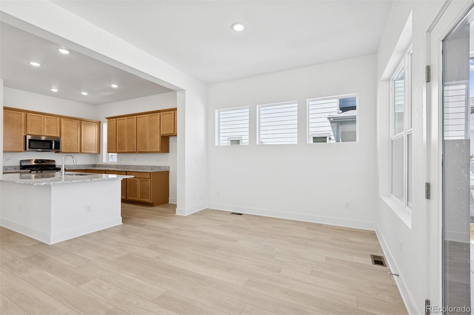 MLS Image #15 for 21065 e 61st drive,aurora, Colorado