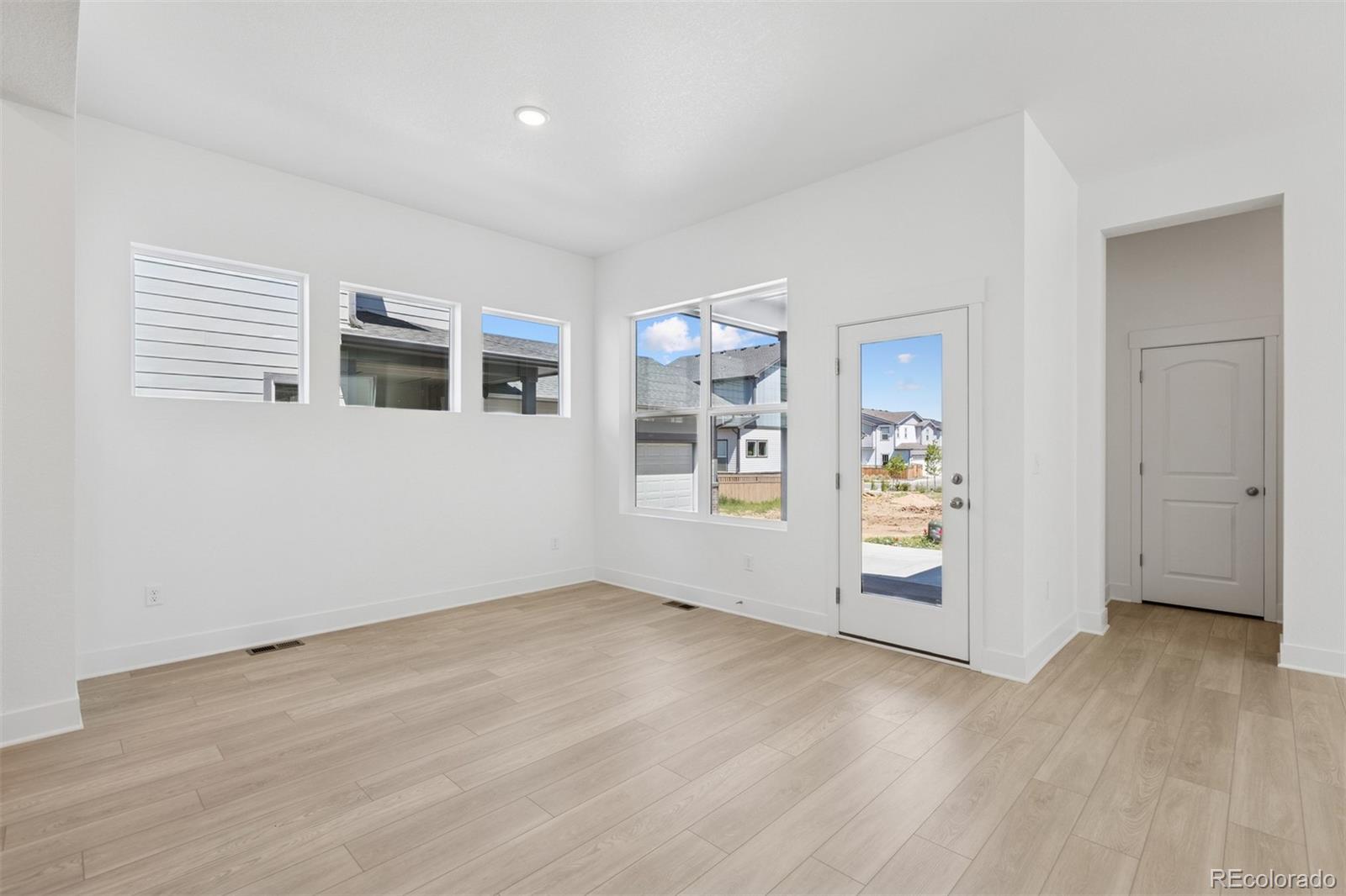 MLS Image #16 for 21065 e 61st drive,aurora, Colorado