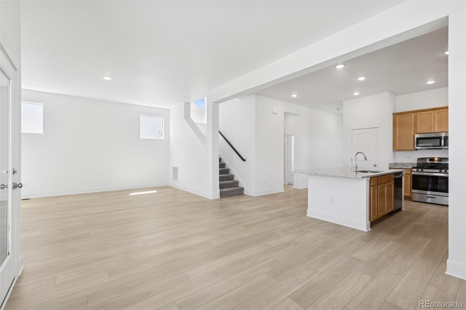 MLS Image #17 for 21065 e 61st drive,aurora, Colorado