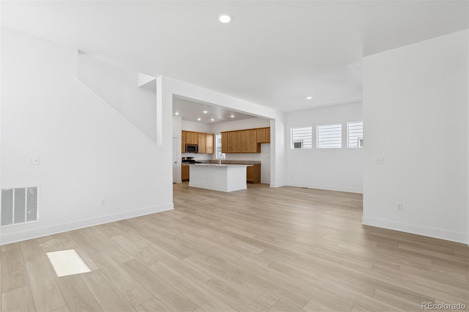 MLS Image #18 for 21065 e 61st drive,aurora, Colorado