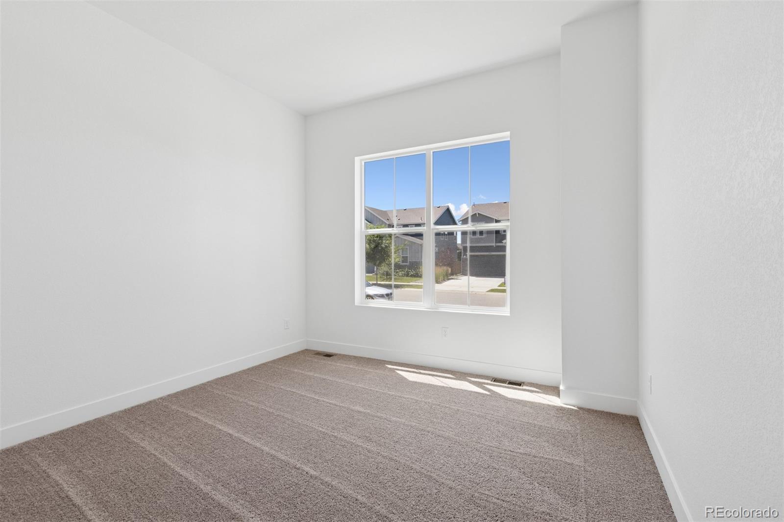 MLS Image #19 for 21065 e 61st drive,aurora, Colorado