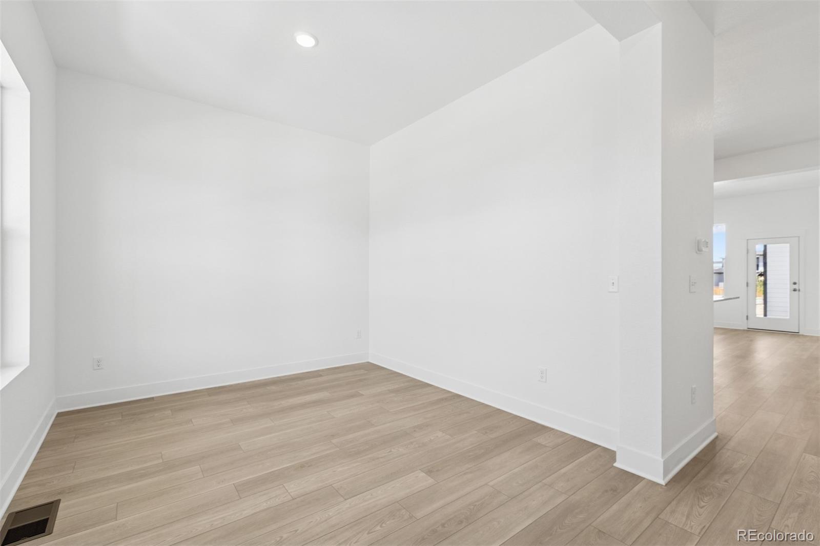 MLS Image #6 for 21065 e 61st drive,aurora, Colorado