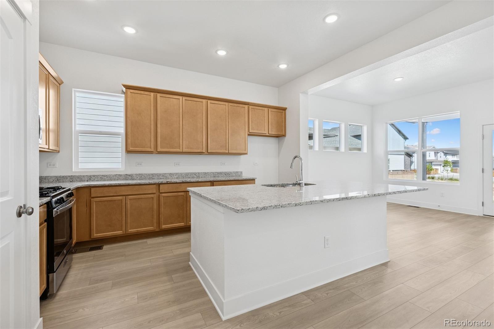 MLS Image #8 for 21065 e 61st drive,aurora, Colorado
