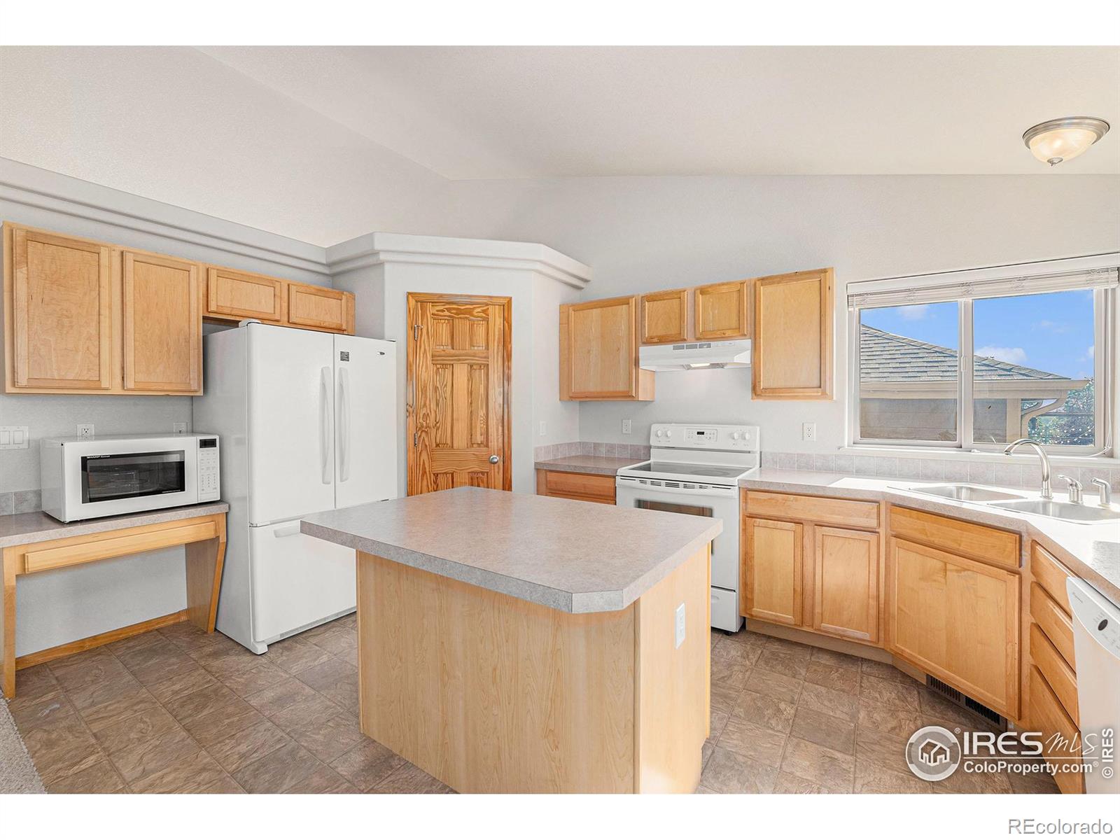 MLS Image #3 for 3872  higgins street,loveland, Colorado