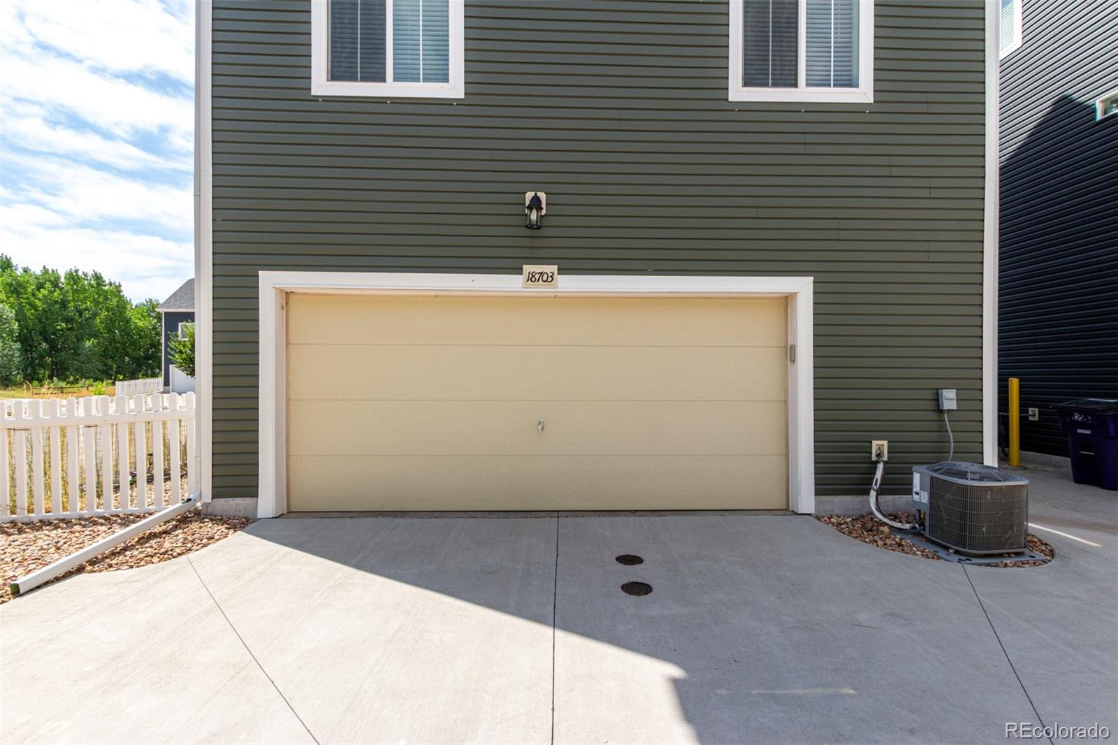 MLS Image #17 for 18703 e 54th avenue,denver, Colorado
