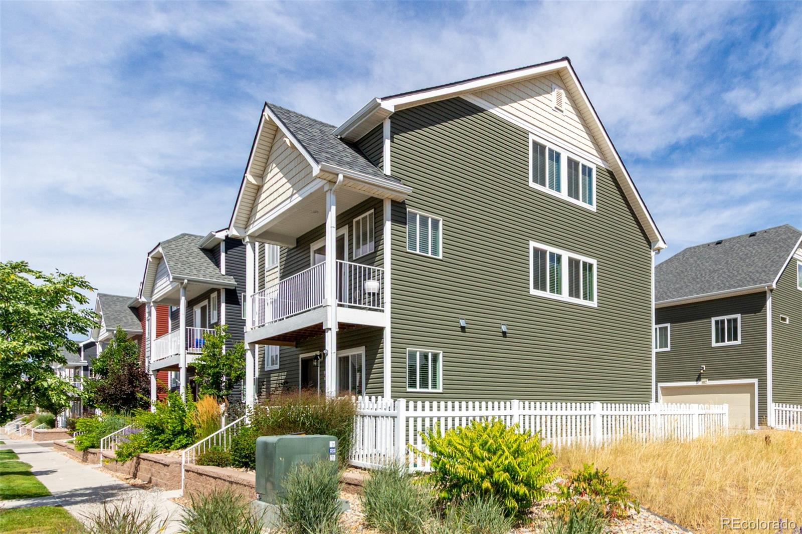 MLS Image #20 for 18703 e 54th avenue,denver, Colorado